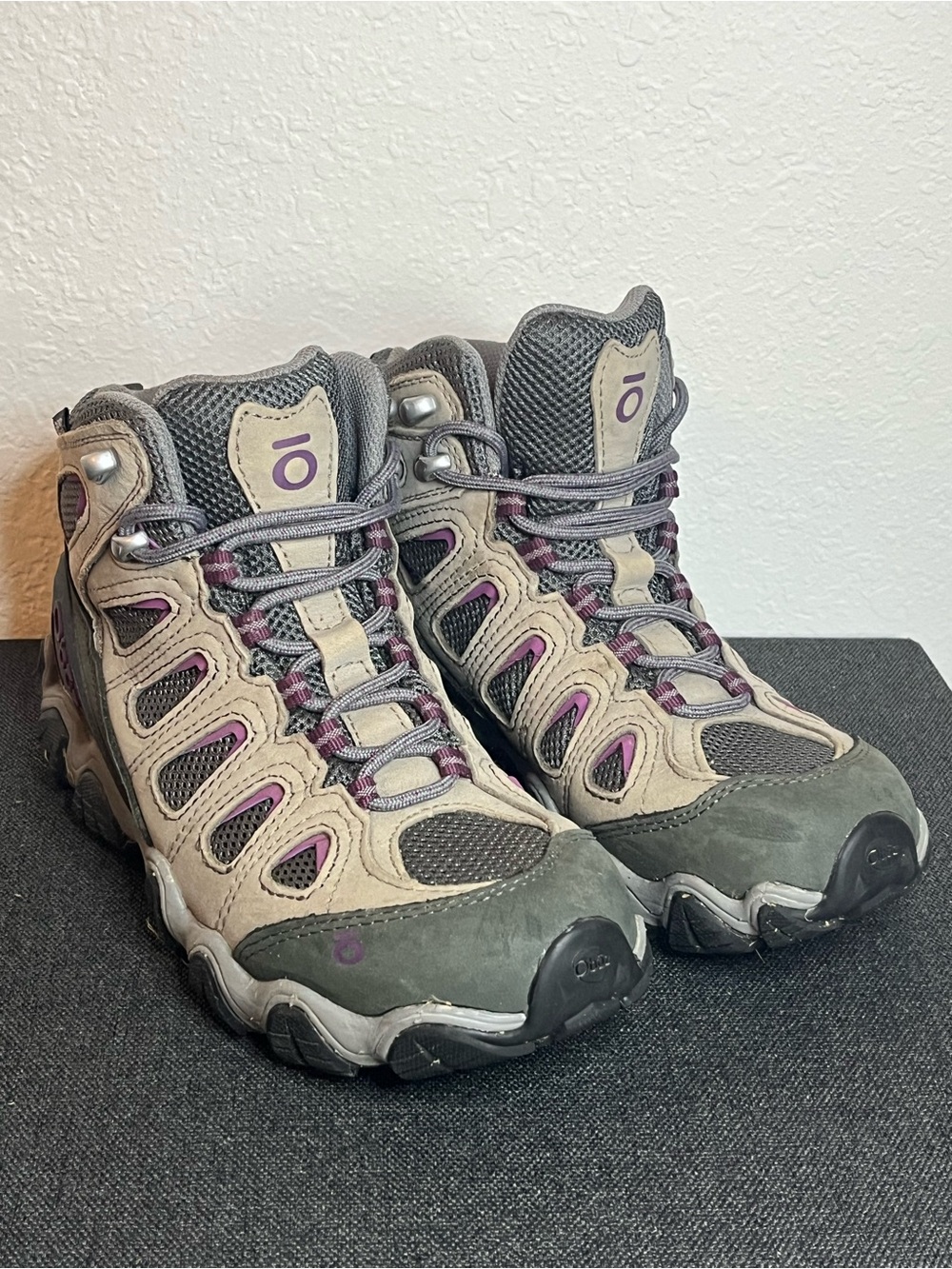 Oboz Women's Gray Athletic Hiking Shoes with Purple Accents